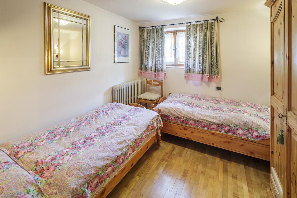 Villa Casanova - Stayincortina Cortina dʼAmpezzo Cameră foto