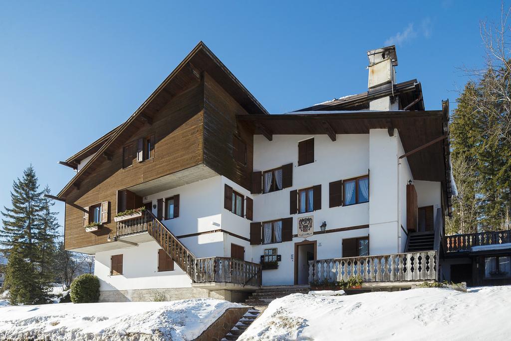 Villa Casanova - Stayincortina Cortina dʼAmpezzo Cameră foto