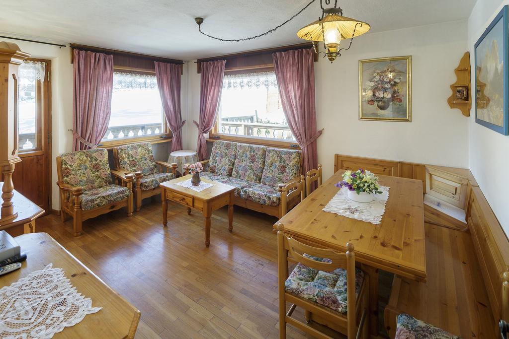 Villa Casanova - Stayincortina Cortina dʼAmpezzo Cameră foto